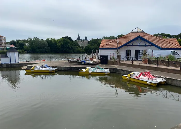 Residence 1 Situee Dans Un Magnifique Village Vacances Familiale