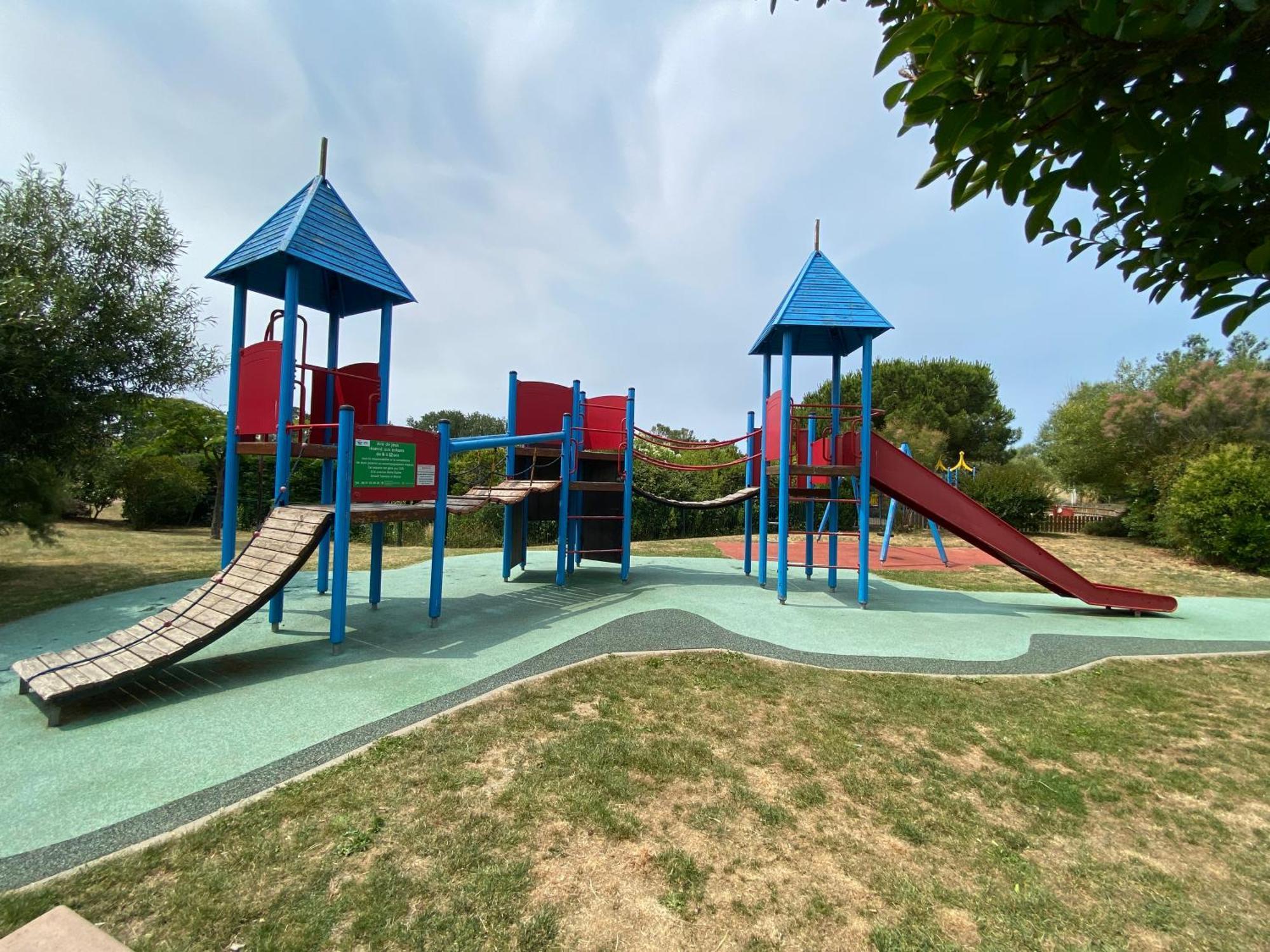 1 Situee Dans Un Magnifique Village Familiale * Talmont-Saint-Hilaire